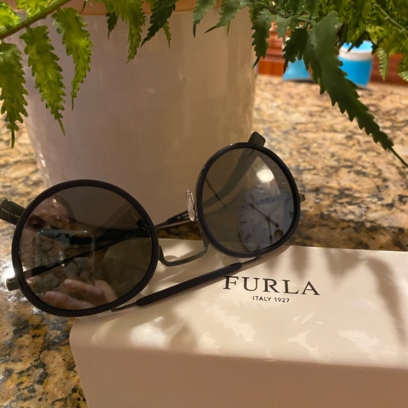 Furla Contemporary Sunglasses - Picture 1 of 3